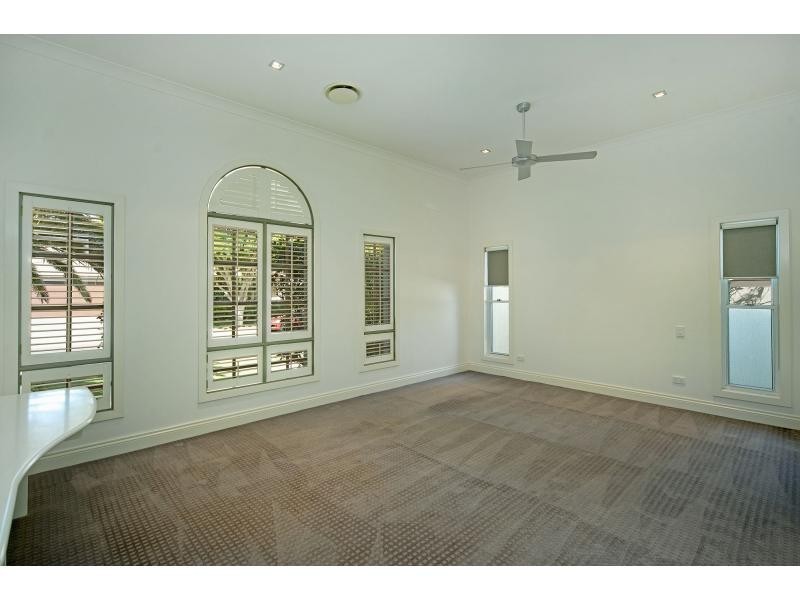 1082 Killymoon Drive, Hope Island QLD 4212