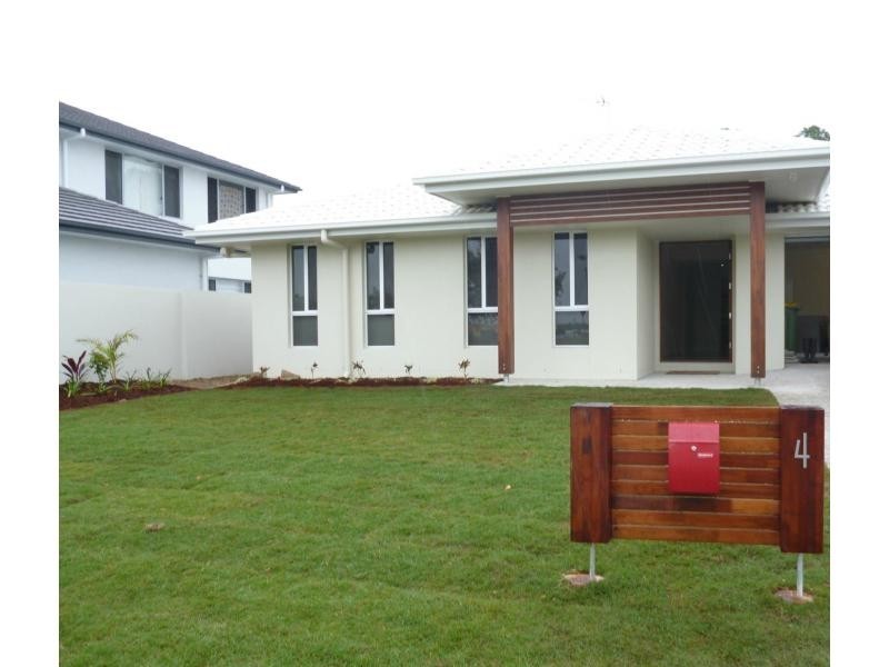 Hope Island QLD 4212