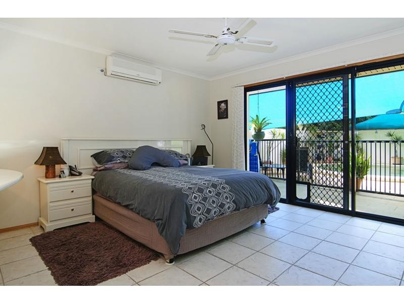 10 Oyster Cove Promenade, Hope Island QLD 4212