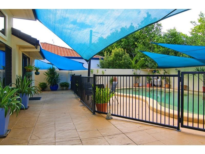 10 Oyster Cove Promenade, Hope Island QLD 4212