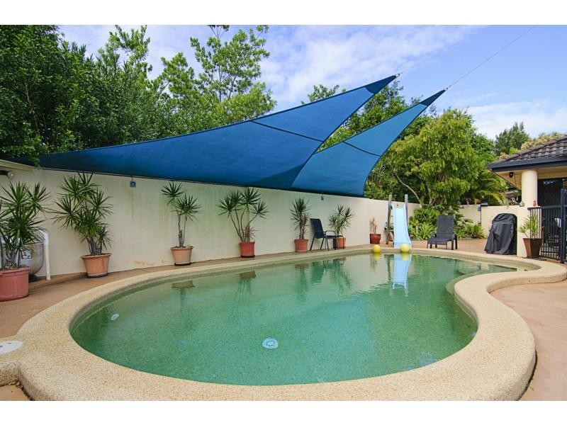 10 Oyster Cove Promenade, Hope Island QLD 4212