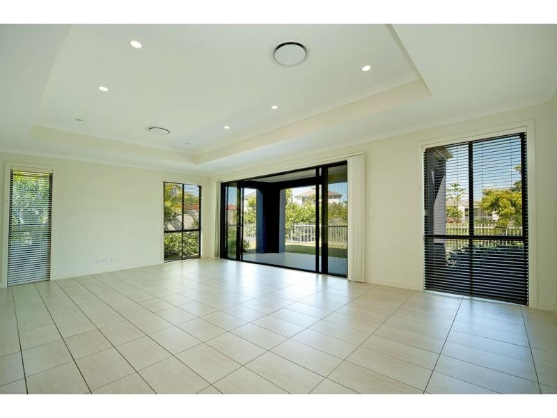 6146 Vico Avenue, Hope Island QLD 4212