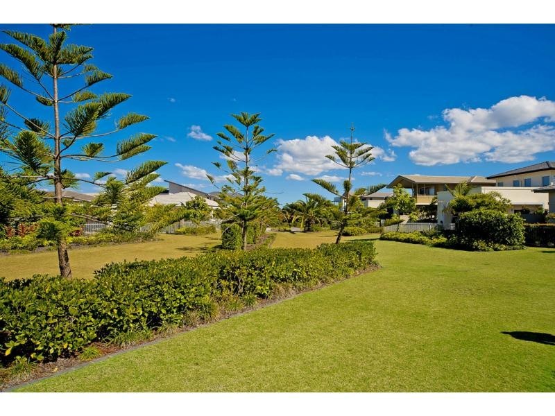 6146 Vico Avenue, Hope Island QLD 4212