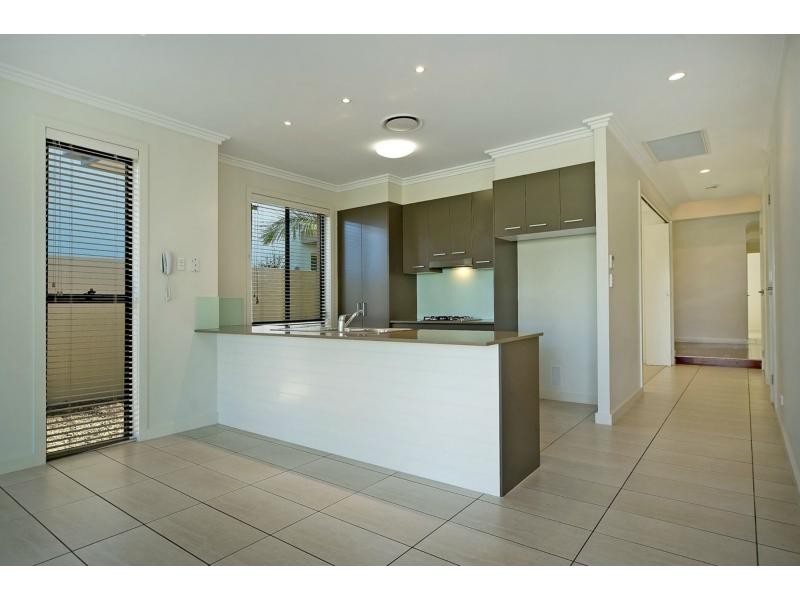 6146 Vico Avenue, Hope Island QLD 4212