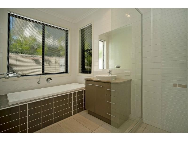 6146 Vico Avenue, Hope Island QLD 4212