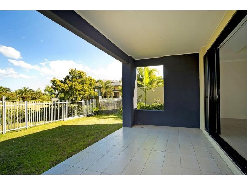 6146 Vico Avenue, Hope Island QLD 4212