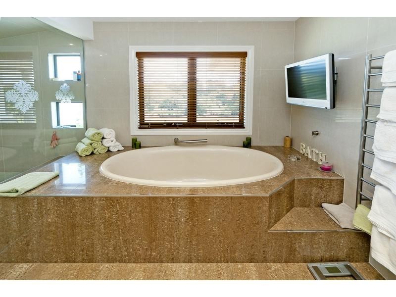 2506 Cressbrook Drive, Hope Island QLD 4212