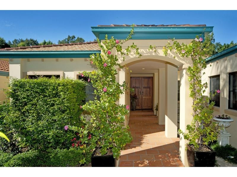 3299 Palladian Drive, Hope Island QLD 4212