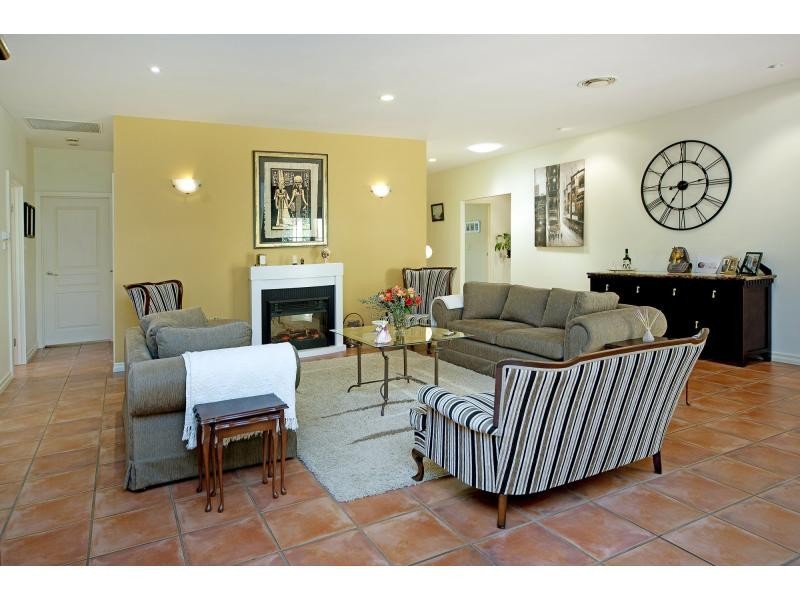 3299 Palladian Drive, Hope Island QLD 4212