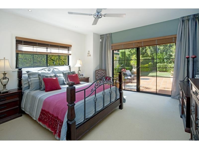 3299 Palladian Drive, Hope Island QLD 4212