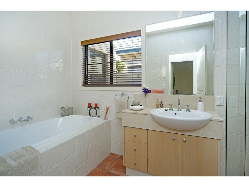 3299 Palladian Drive, Hope Island QLD 4212