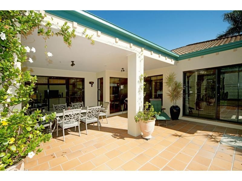 3299 Palladian Drive, Hope Island QLD 4212