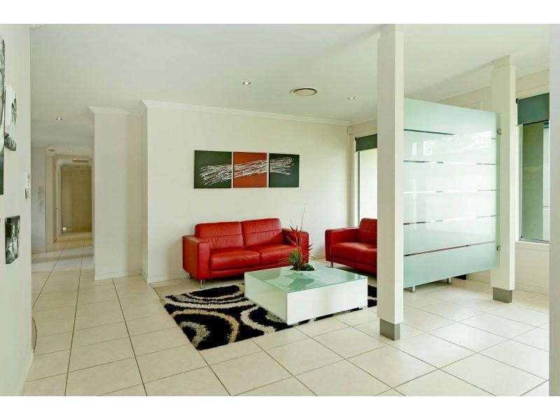 2357 Belmont Court East, Hope Island QLD 4212