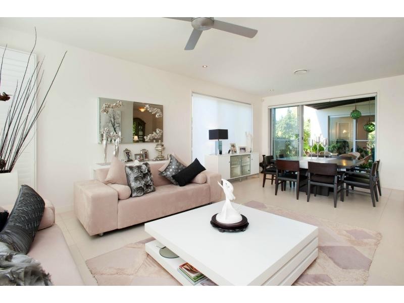 5 Ruthenium Court, Hope Island QLD 4212