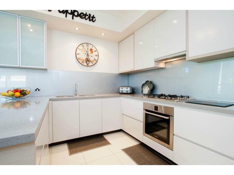 5 Ruthenium Court, Hope Island QLD 4212