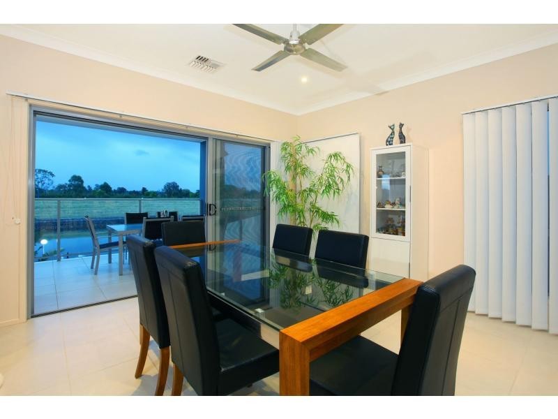 32A Harbourvue Court, Riverlinks, Helensvale QLD 4212
