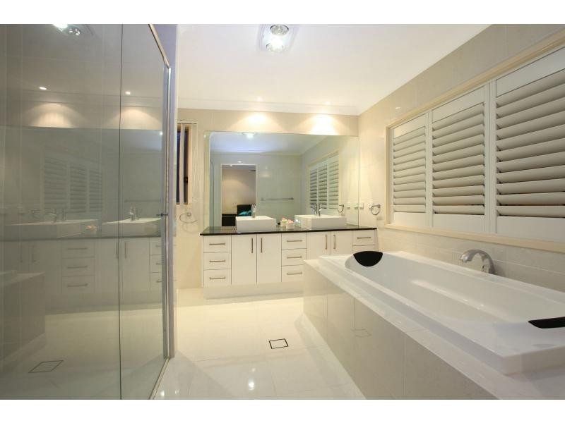 32A Harbourvue Court, Riverlinks, Helensvale QLD 4212