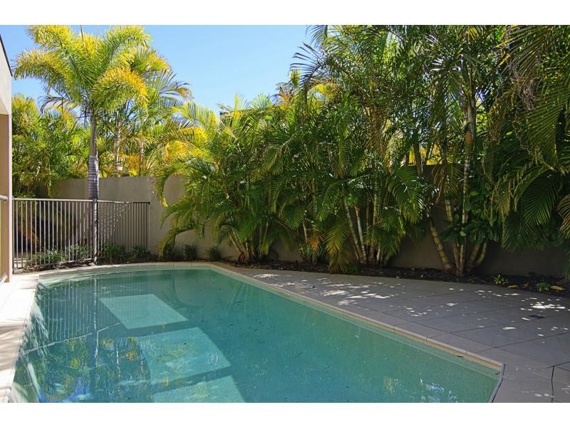 2556 Cressbrook Drive, Hope Island QLD 4212