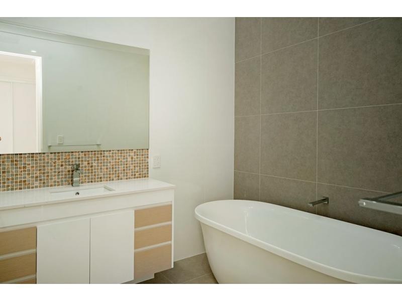 7693 Fairway Boulevard, Hope Island QLD 4212