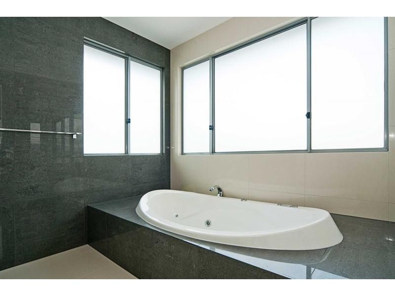 108 River Links Boulevard, Helensvale QLD 4212