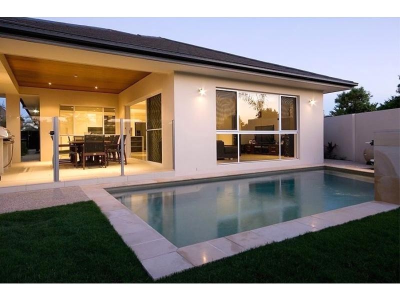 2816 Gracemere Circuit East, Hope Island QLD 4212