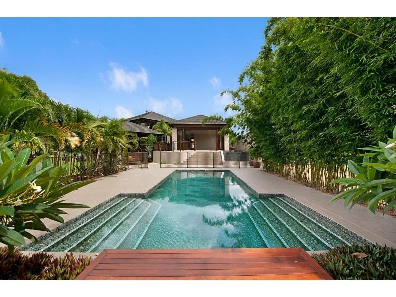 42 River Cove Place, Helensvale QLD 4212