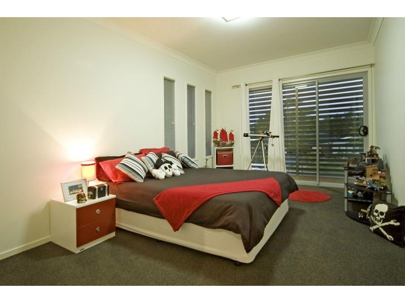 6 Riverlinks Boulevard, Helensvale QLD 4212