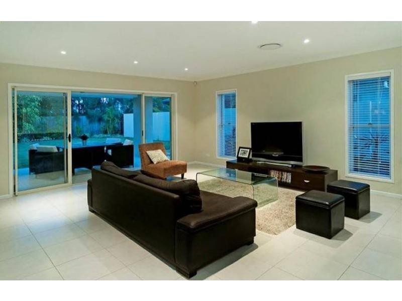 9126 Peter Senior Drive, Hope Island QLD 4212