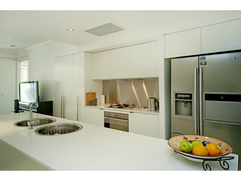 Unit 1755/1700 Rialto Quay Drive, Hope Island QLD 4212