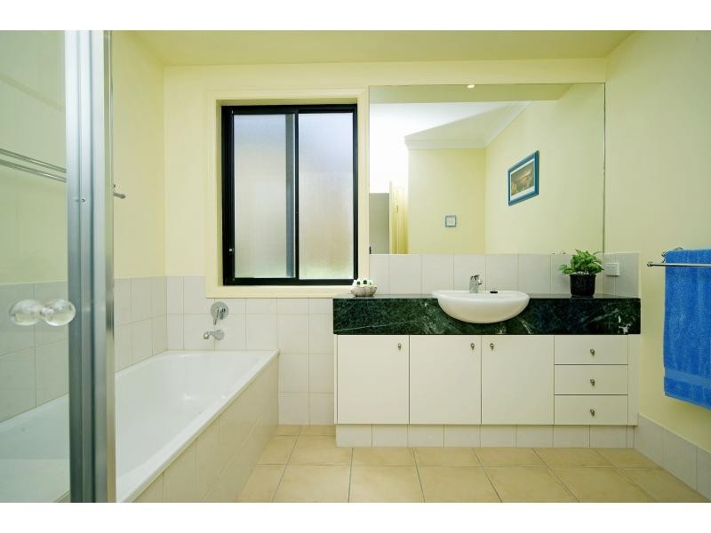 555 Oyster Cove Promenade, Oyster Cove QLD 4212