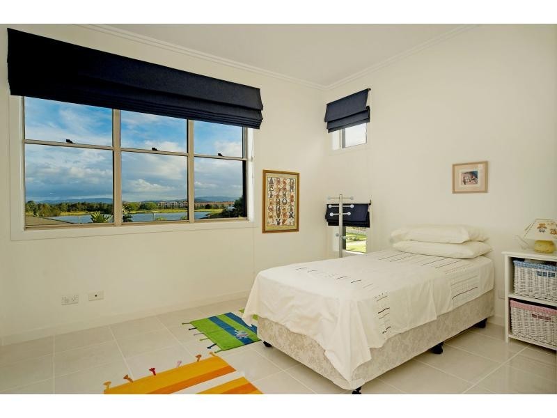 6137 Bolsena Circuit, Hope Island QLD 4212