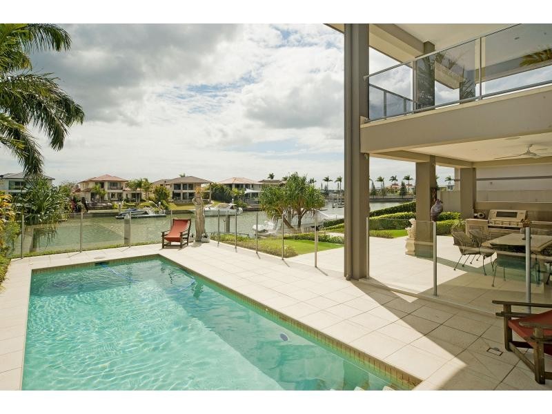 2165 Beaufort Way, Hope Island QLD 4212