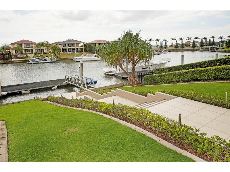 2165 Beaufort Way, Hope Island QLD 4212