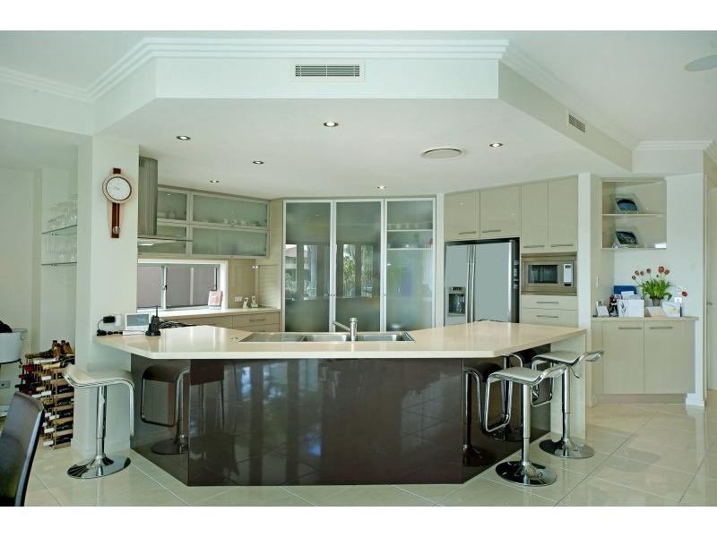 2165 Beaufort Way, Hope Island QLD 4212