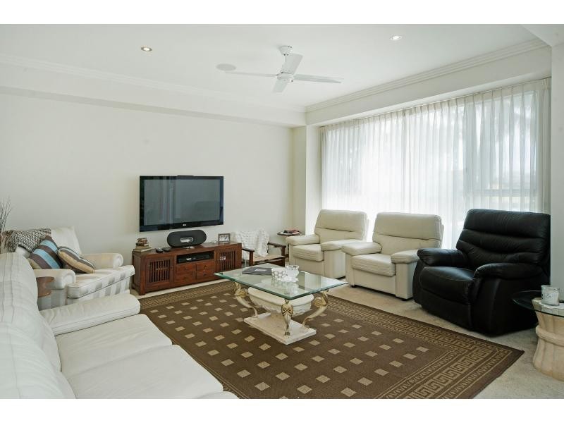 2165 Beaufort Way, Hope Island QLD 4212