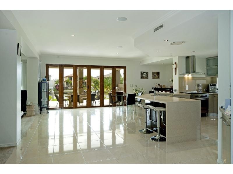 2165 Beaufort Way, Hope Island QLD 4212