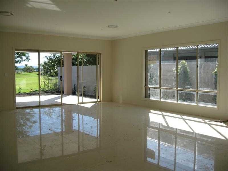 9116 Peter Senior Drive, Hope Island QLD 4212