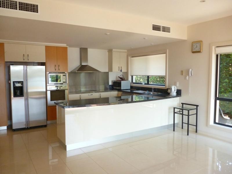 Hope Island QLD 4212