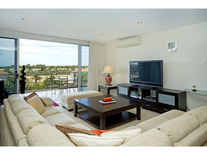 1401/2 Activa Way, Hope Island QLD 4212