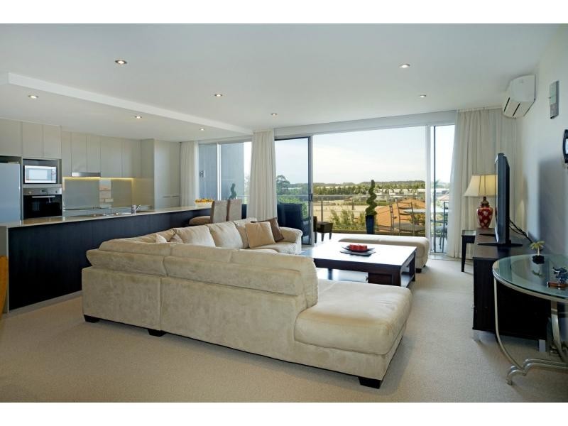 1401/2 Activa Way, Hope Island QLD 4212