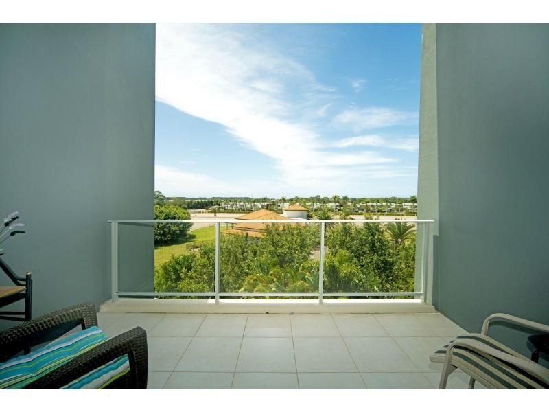 1401/2 Activa Way, Hope Island QLD 4212