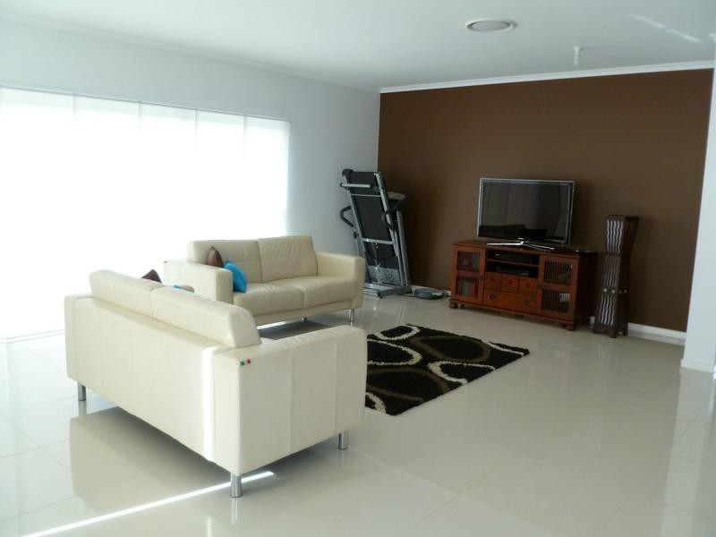 Hope Island QLD 4212