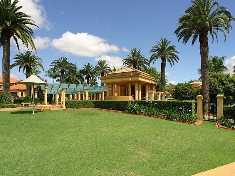 Hope Island QLD 4212