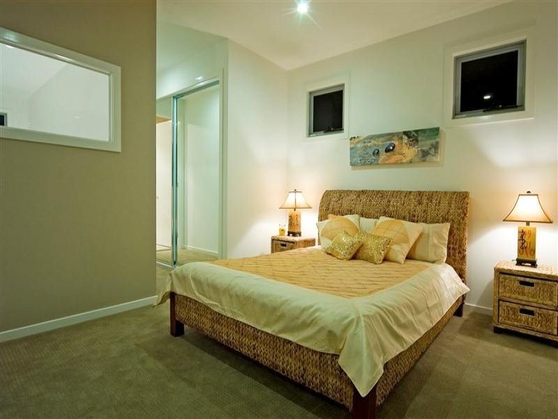 Hope Island QLD 4212