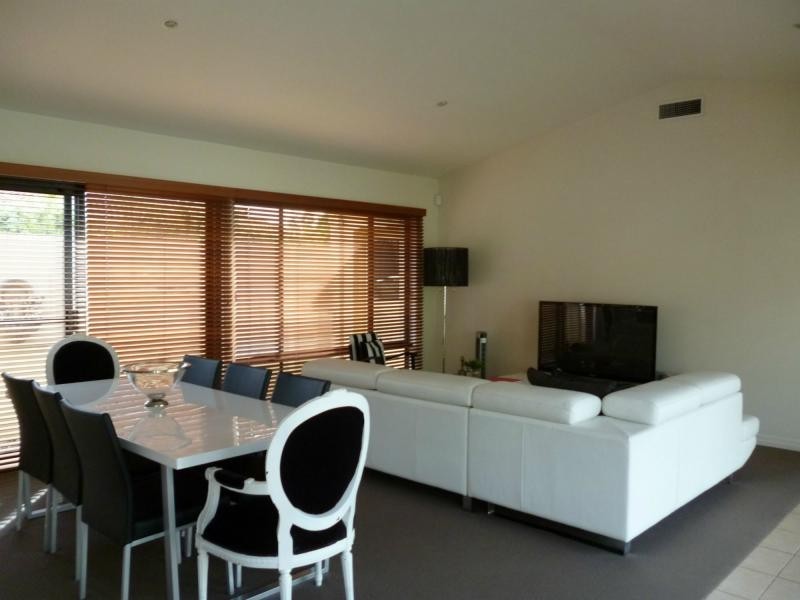 Hope Island QLD 4212