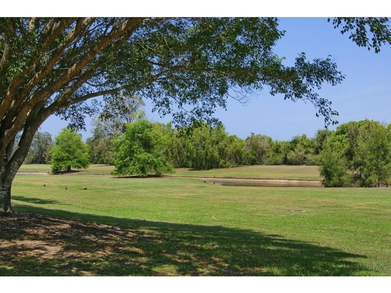 8215 Magnolia Drive West, Hope Island QLD 4212