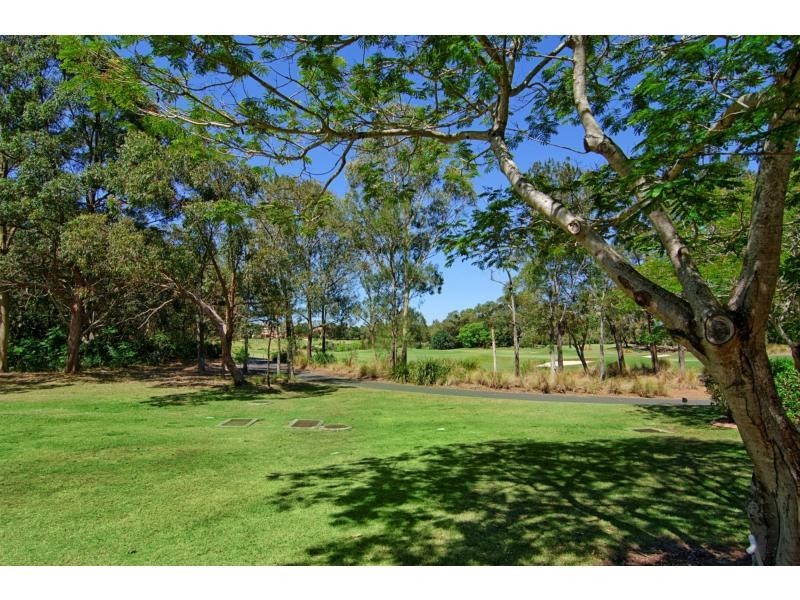 8106 Magnolia Drive West, Hope Island QLD 4212