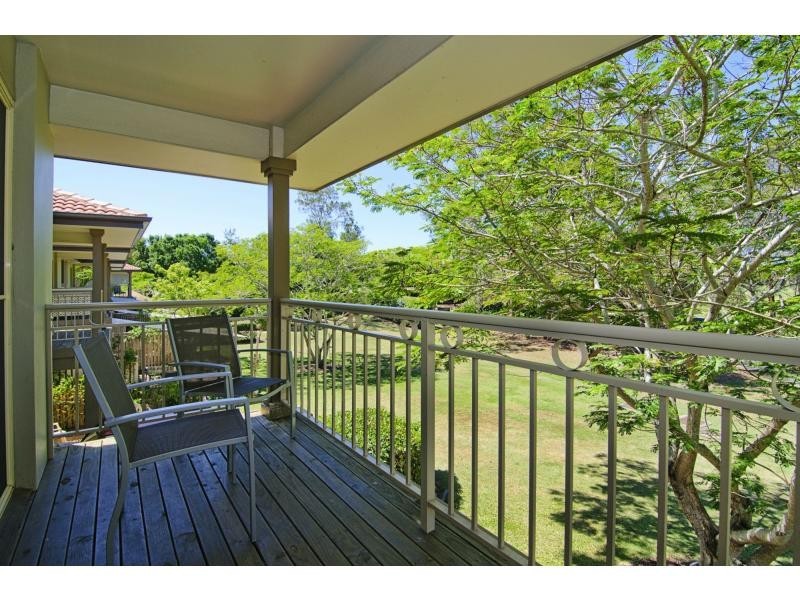 8106 Magnolia Drive West, Hope Island QLD 4212