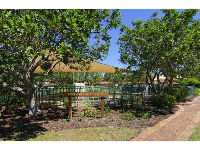 8106 Magnolia Drive West, Hope Island QLD 4212