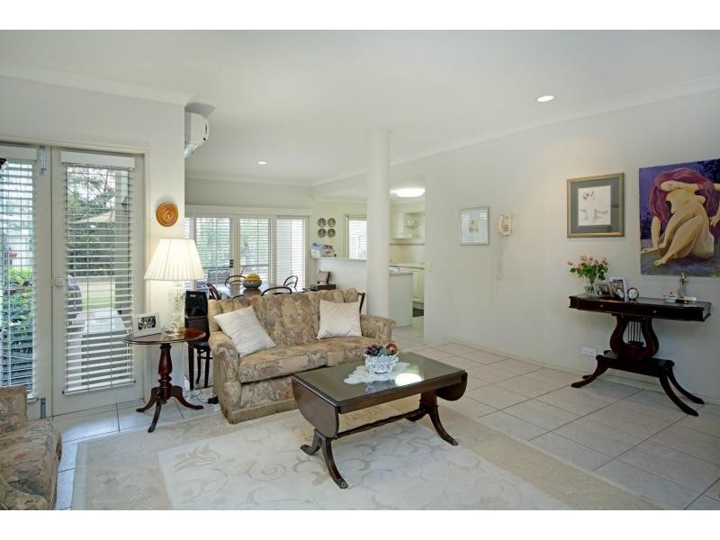 8133 Magnolia Drive, Hope Island QLD 4212